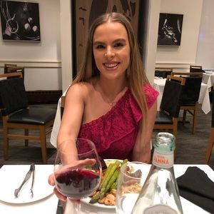 Meet your Posher, Elena